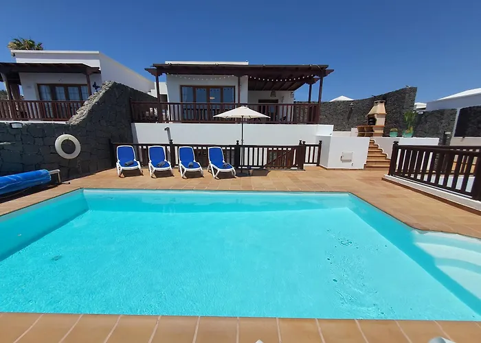 Lujosa 4 Hab Piscina, Jacuzzi Y Vistas Mar Villa Playa Blanca (Lanzarote)
